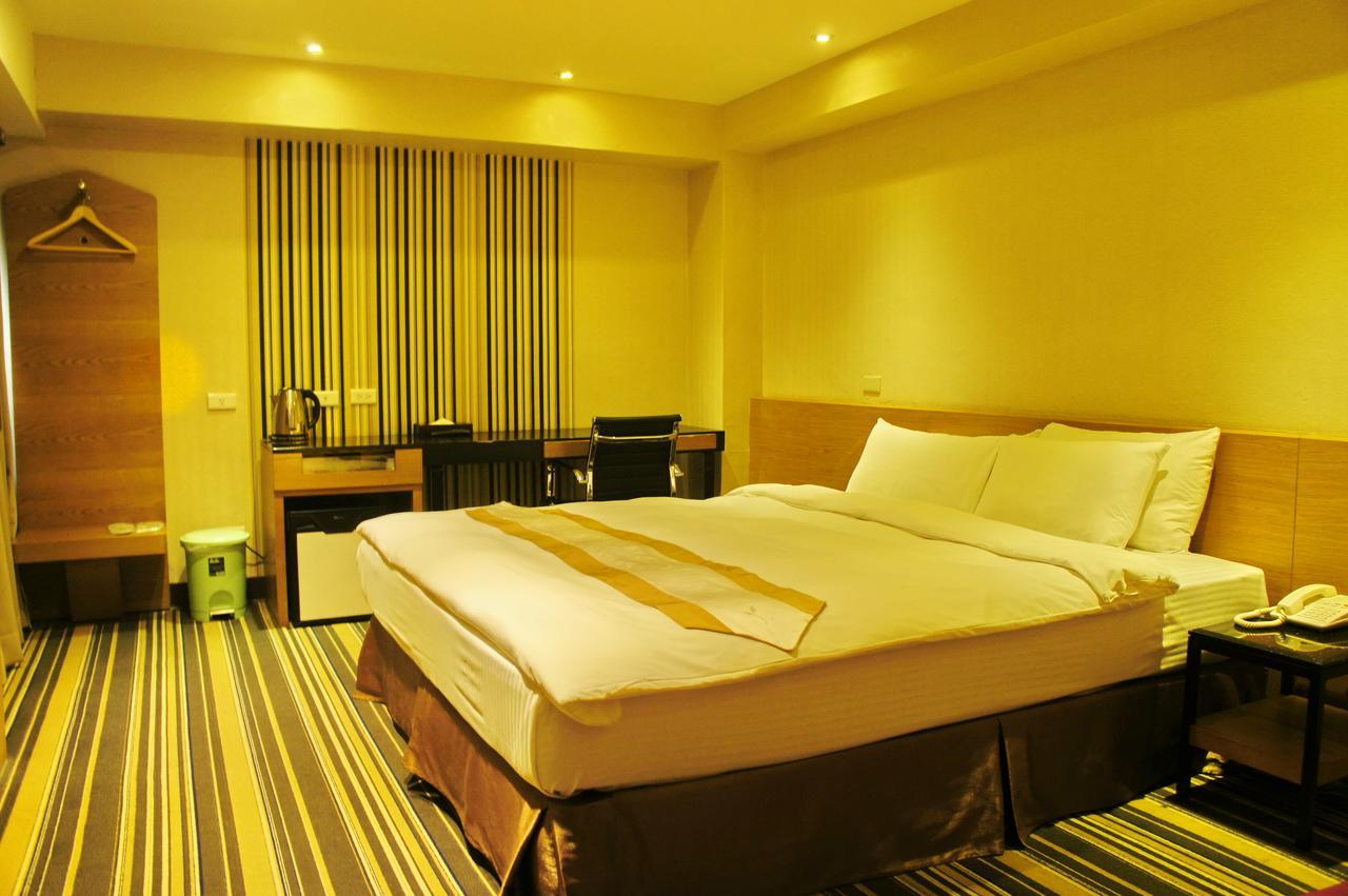 Country Garden Hotel Chiayi City Exterior foto