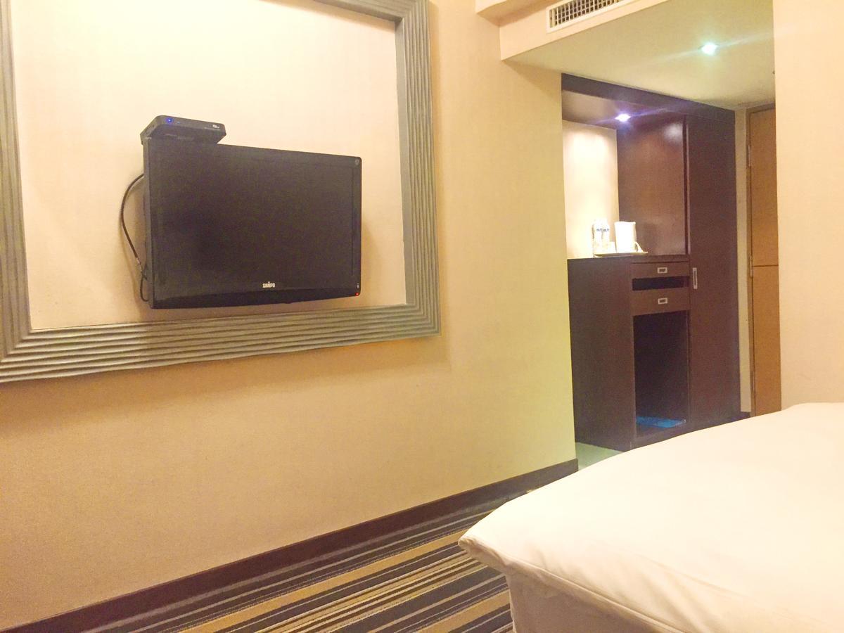 Country Garden Hotel Chiayi City Exterior foto
