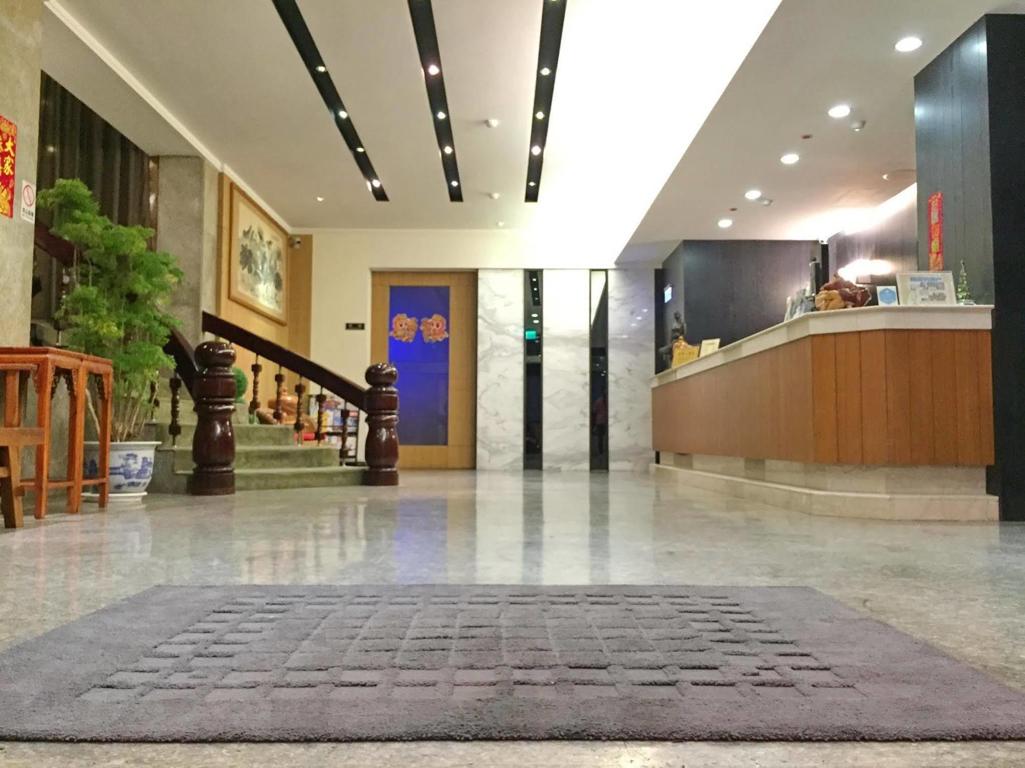 Country Garden Hotel Chiayi City Exterior foto