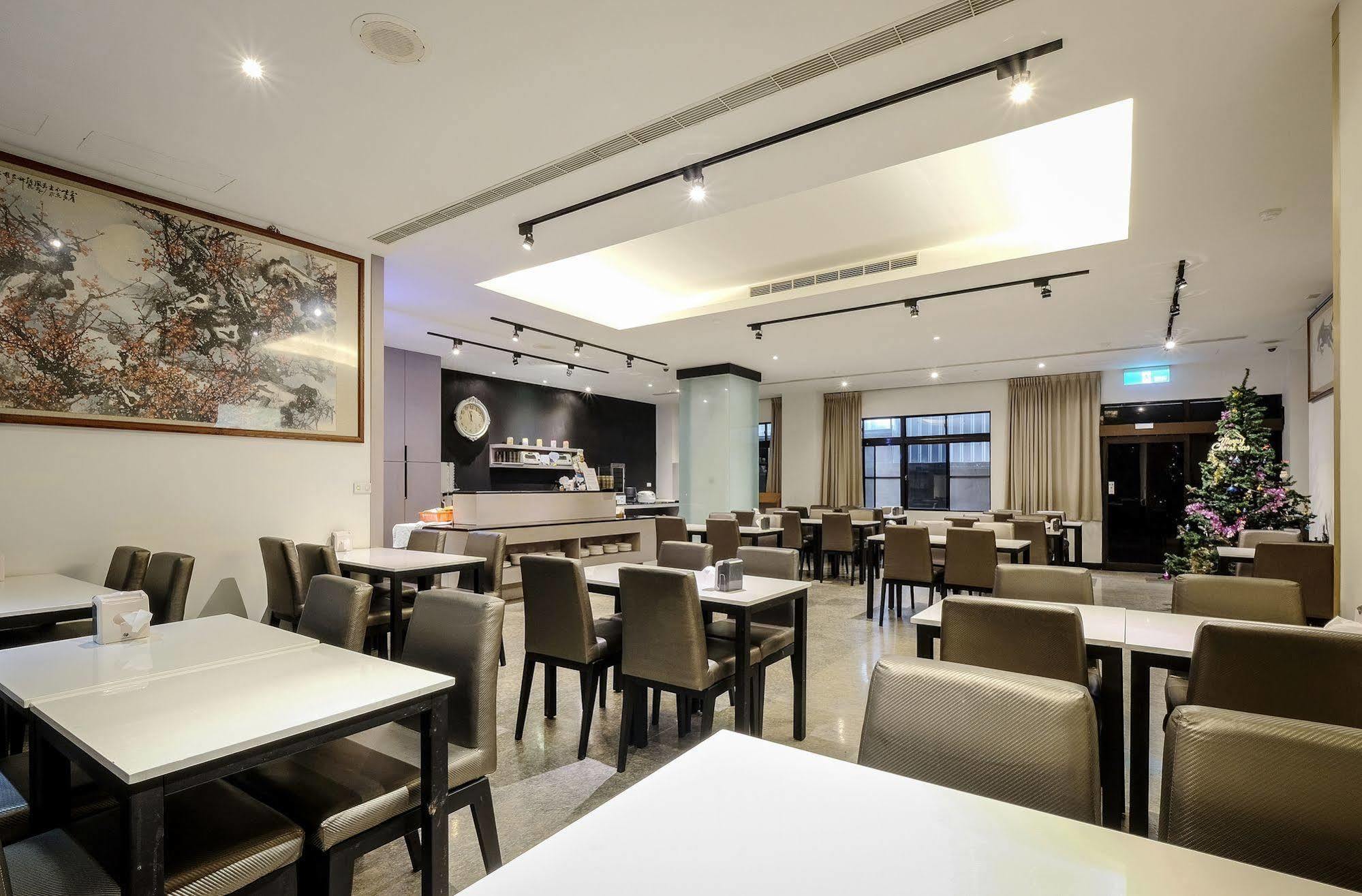 Country Garden Hotel Chiayi City Exterior foto