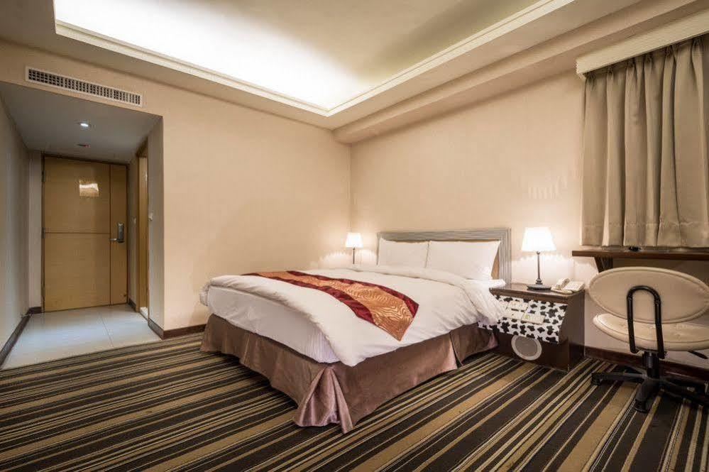 Country Garden Hotel Chiayi City Exterior foto