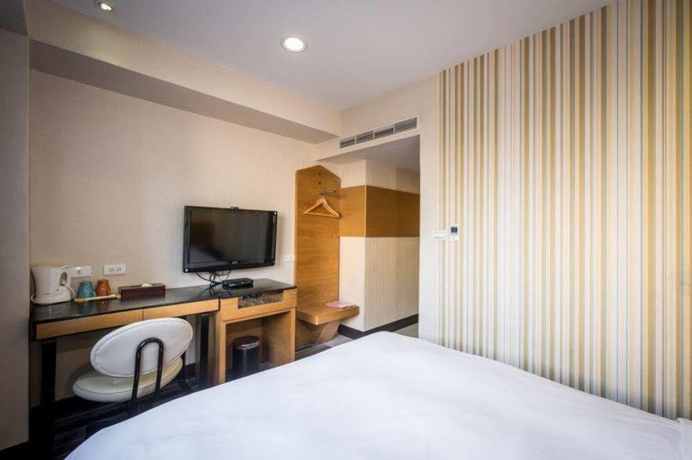 Country Garden Hotel Chiayi City Exterior foto