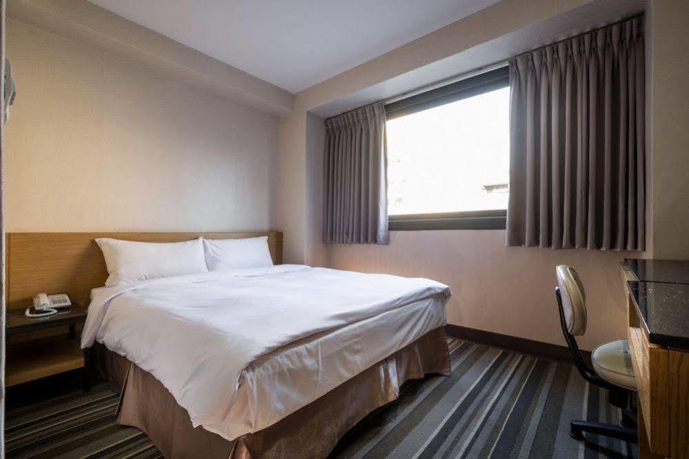 Country Garden Hotel Chiayi City Exterior foto